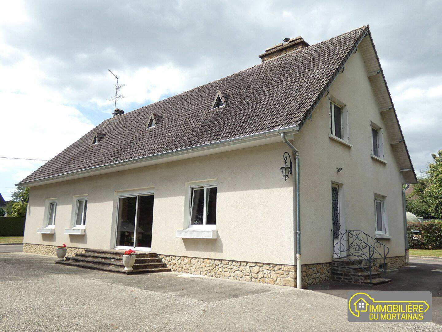 Maison 6 pièces 169 m² · à Grandparigny · 169 m² · 244 000 €