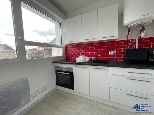 Appartement à louer 425 € 1 pièce 26 m² Étage 3/3 Keropert Pontivy 56300