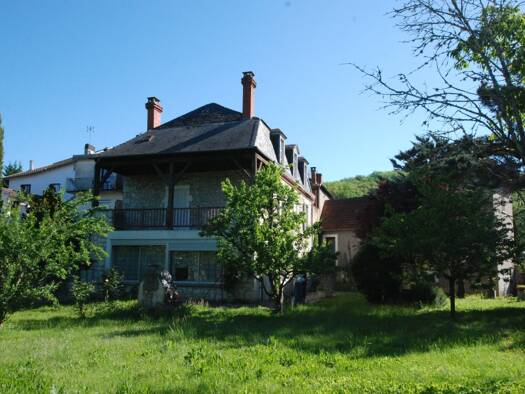 Maison à vendre 182 500 € 6 pièces 4 chambres 270 m² 1 155 m² de terrain Souillac 46200