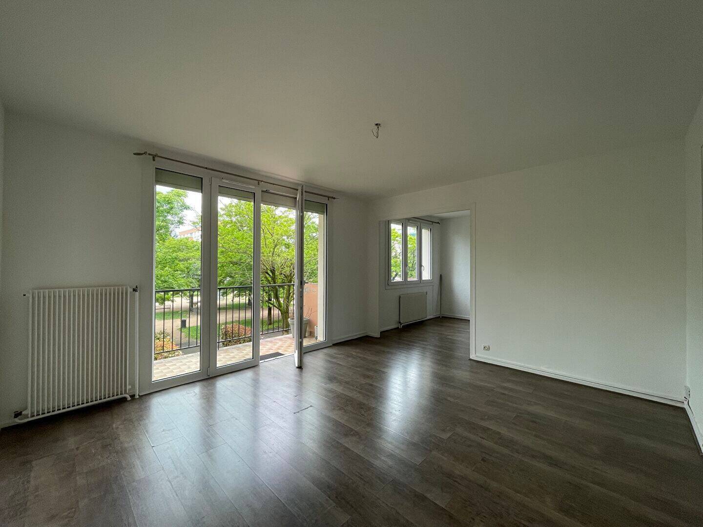 Appartement 3 pièces 74 m² · à Feyzin · 73,9 m² · 992 €