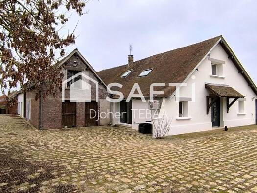 Maison à vendre 314 000 € 6 pièces 4 chambres 157 m² 16 535 m² de terrain Maillebois 28170