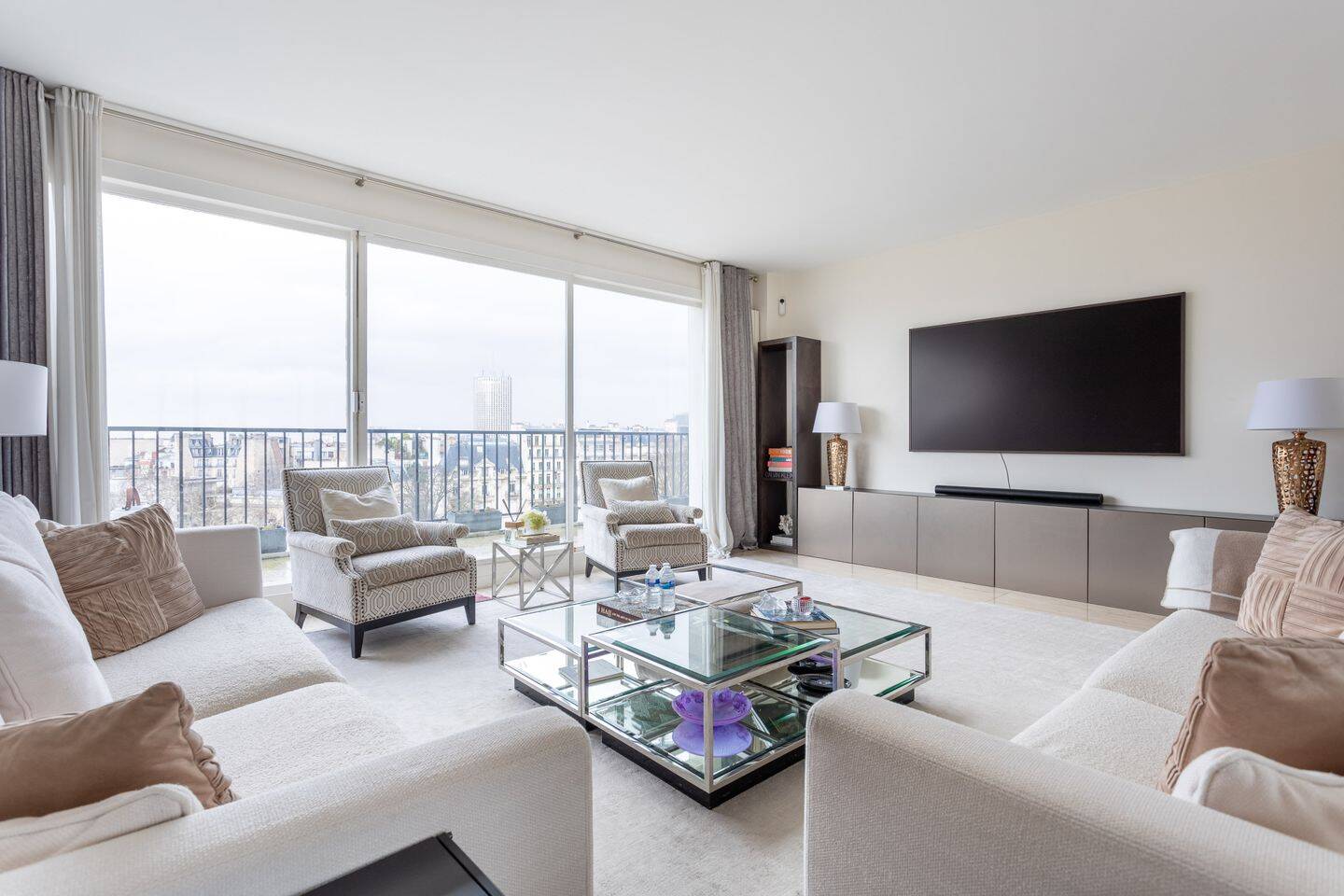 Appartement 6 pièces 155 m² · à Paris 16ème Arrondissement · 155 m² · 2 495 000 €