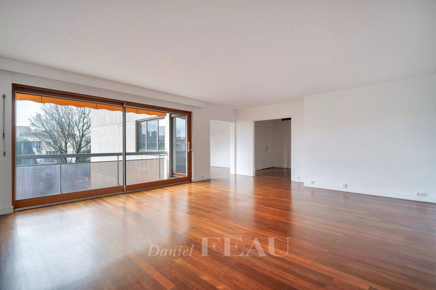 Appartement 6 pièces 155 m² · à Neuilly-sur-Seine · 154,7 m² · 5 000 €