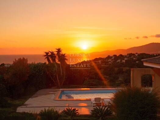 Maison de plain-pied à vendre 1 190 000 € 4 pièces 4 chambres 122 m² 1 600 m² de terrain Porticcio Grosseto-Prugna 20166