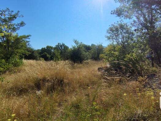 Terrain constructible à vendre 136 000 € 3 234 m² de terrain La Penne-sur-l'Ouvèze 26170