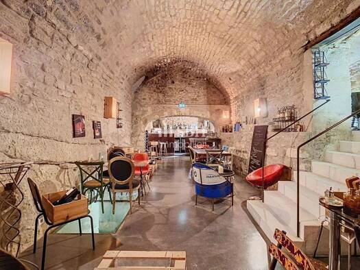Maison de ville à vendre 825 000 € 1 pièce 2 chambres 430 m² Bonnieux 84480