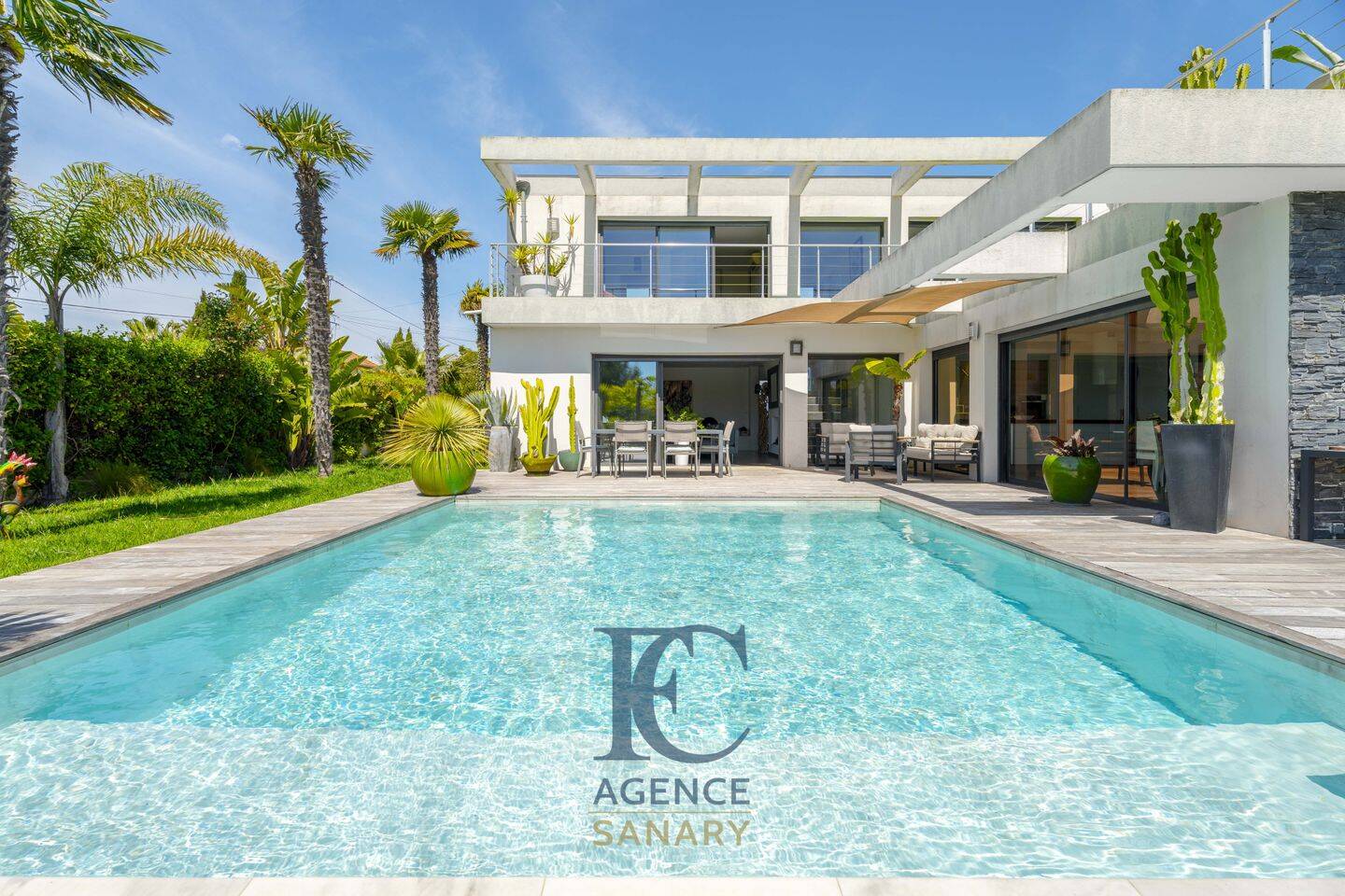Maison 6 pièces 250 m² · à Sanary-sur-Mer · 250 m² · 1 664 000 €