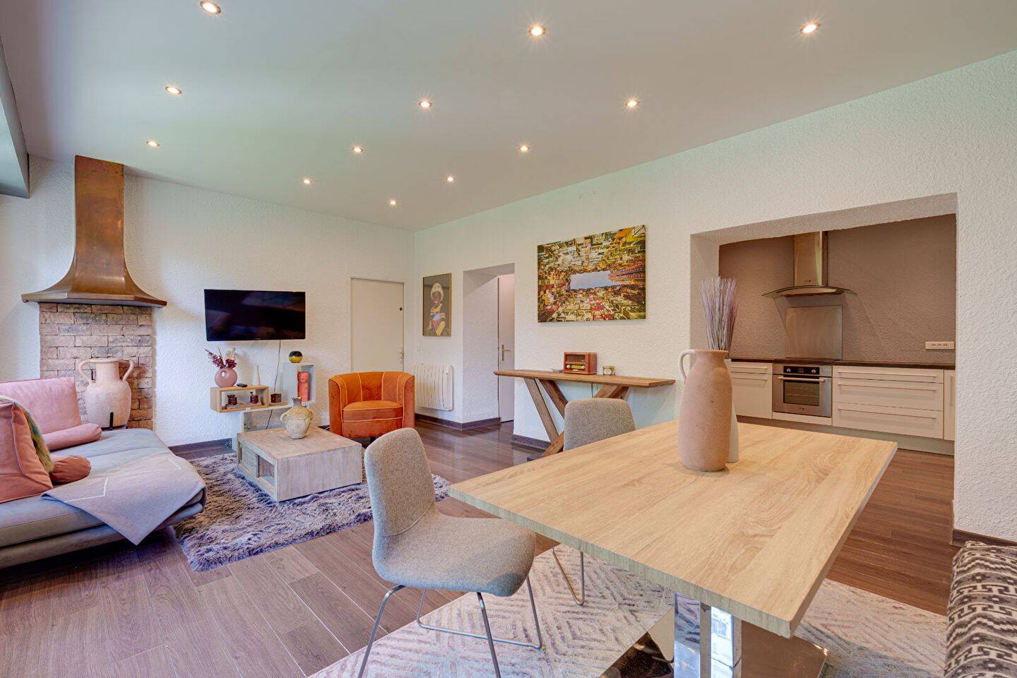 Appartement 2 pièces 56 m² · à Évian-les-Bains · 55,7 m² · 225 000 €