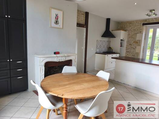 Maison à vendre 297 100 € 7 pièces 5 chambres 201 m² 1 000 m² de terrain Muron 17430