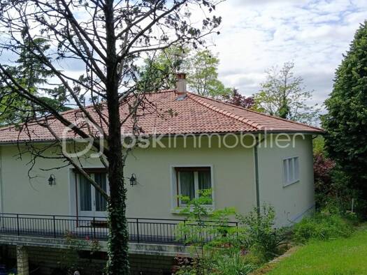 Maison de ville à vendre 157 000 € 5 pièces 3 chambres 118 m² 2 770 m² de terrain Ribérac 24600