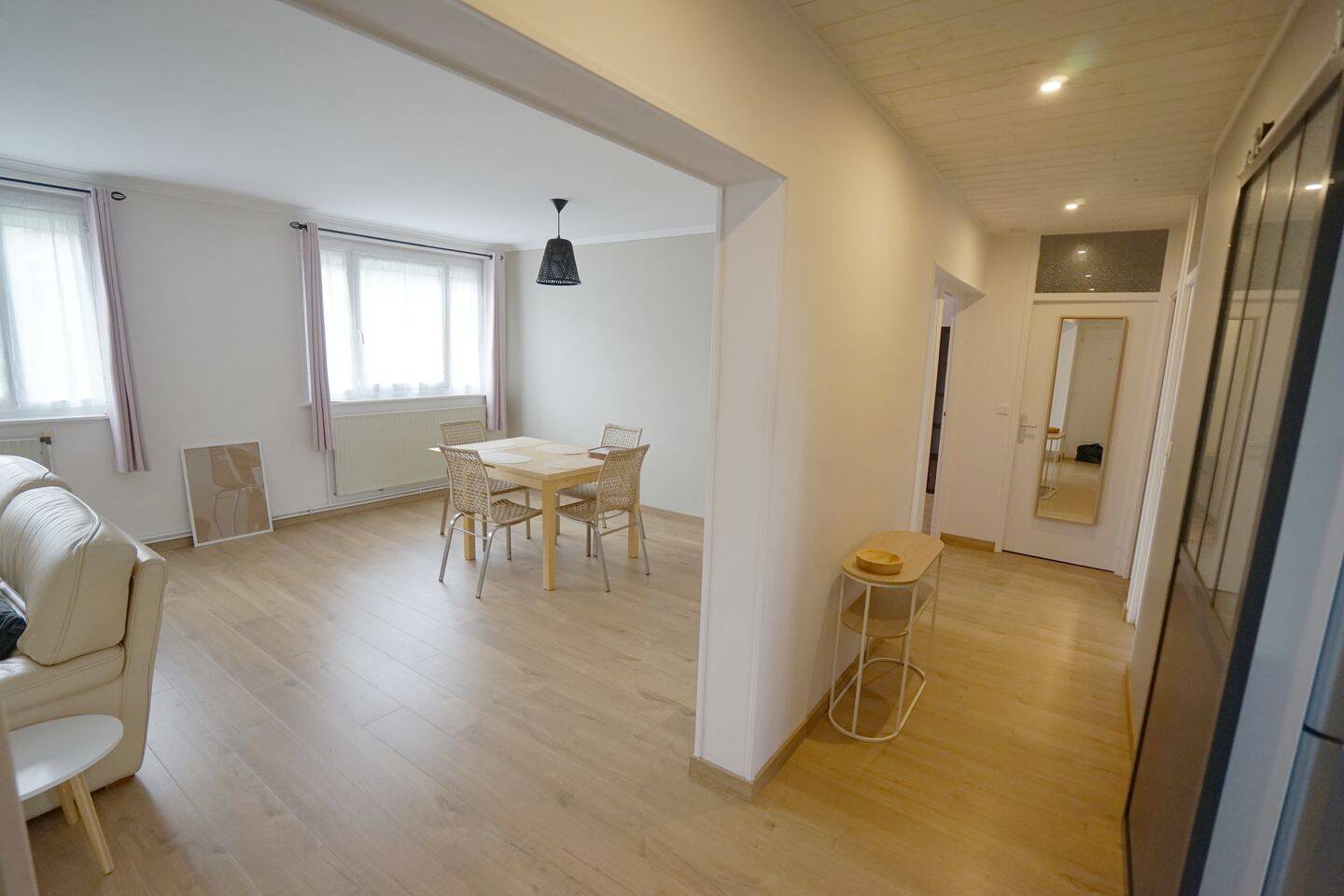 Appartement 3 pièces 78 m² · à Lesquin · 78 m² · 976 €