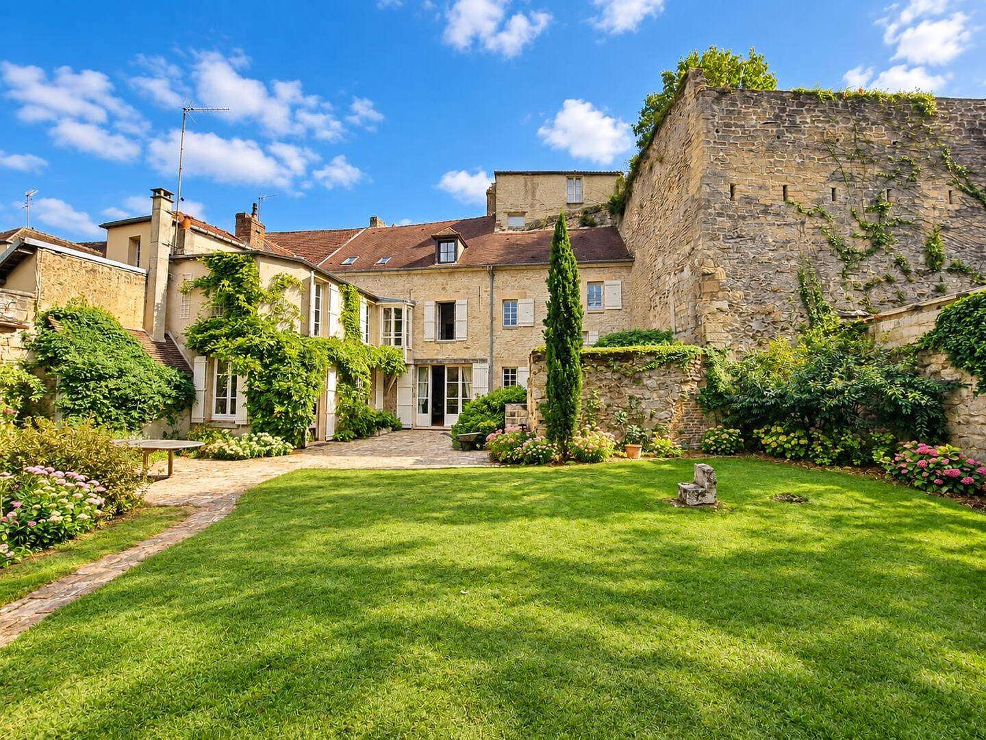 Maison 9 pièces 238 m² · à Senlis · 238,2 m² · 939 000 €