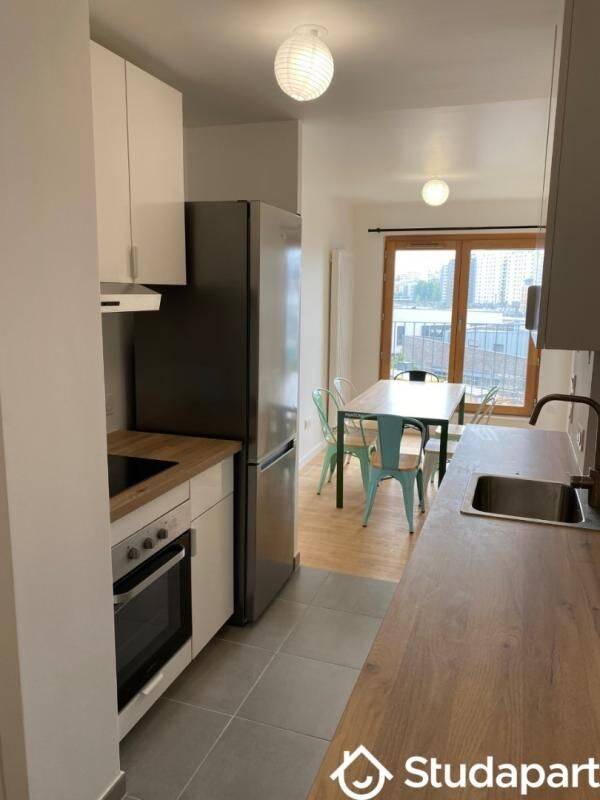 1 pièce 11 m² · à Paris 18ème · 11 m² · 895 €/mois
