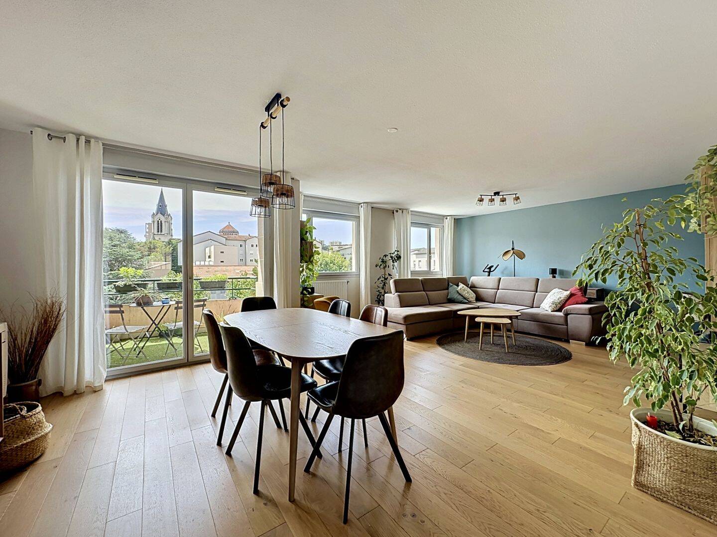 Appartement 4 pièces 83 m² · à Oullins-Pierre-Bénite · 82,5 m² · 370 000 €