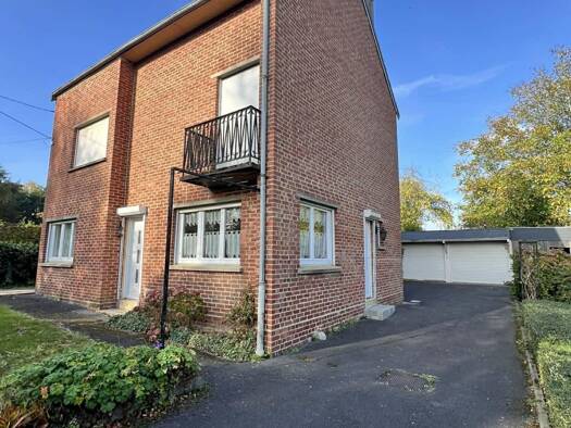 Maison à vendre 190 800 € 7 pièces 4 chambres 112 m² 1 012 m² de terrain Sud Ouest Ferrière-la-Grande 59680