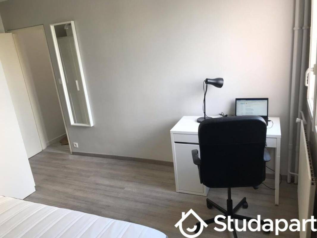 1 pièce 14 m² · à Saint-Denis · 14 m² · 610 €