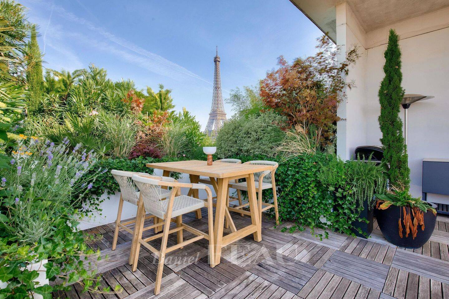 Appartement 4 pièces 100 m² · à Paris 15ème Arrondissement · 100,4 m² · 3 400 000 €