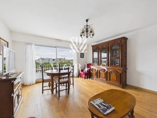 Appartement à vendre 555 000 € 3 pièces 2 chambres 79 m² Étage 7/1 Bécon Courbevoie 92400