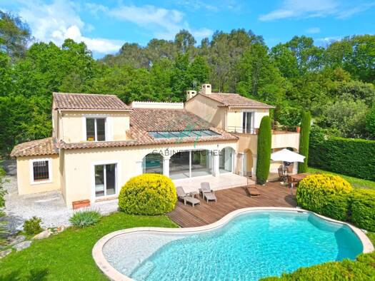 Maison à vendre 1 272 000 € 7 pièces 5 chambres 249,3 m² 1 926 m² de terrain Nord Roquefort-les-Pins 06330