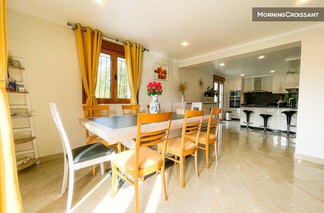 Maison 3 pièces 140 m² · à Saint-Ismier · 140 m² · 2 150 €