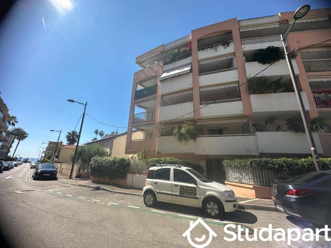 Appartement 1 pièce 25 m² · à Roquebrune-Cap-Martin · 25 m² · 1 150 €/mois