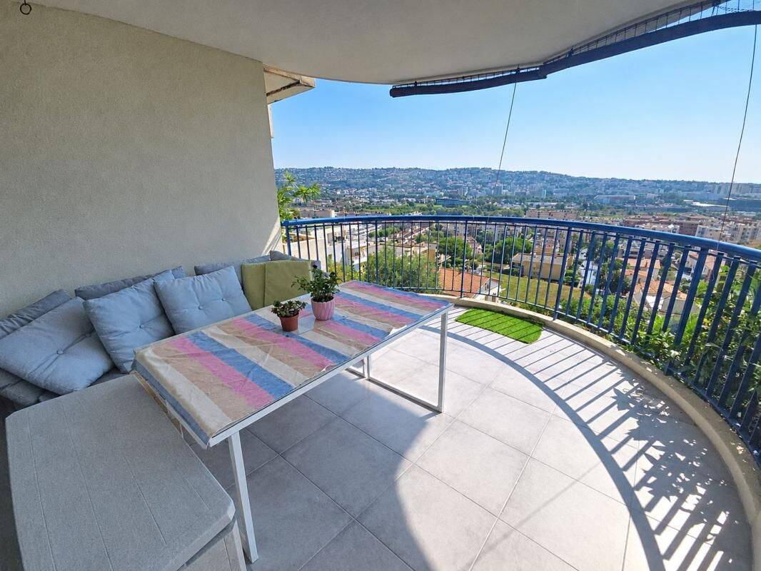 Appartement 3 pièces 69 m² · à Saint-Laurent-du-Var · 69 m² · 375 000 €