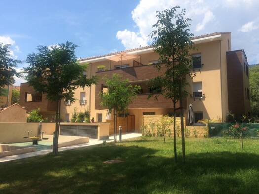 Appartement à louer 956 € 3 pièces 1 chambre 59 m² Étage 1/2 Beaulieu-Darboussèdes Toulon 83100