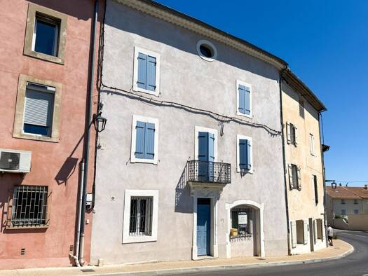 Maison à vendre 219 000 € 7 pièces 4 chambres 162 m² Châteauneuf-de-Gadagne 84470