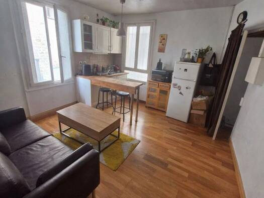 Appartement à vendre 250 000 € 2 pièces 1 chambre 28 m² Étage 1/2 Télégraphe-Pelleport Saint Fargeau Paris 20ème arrondissement 75020