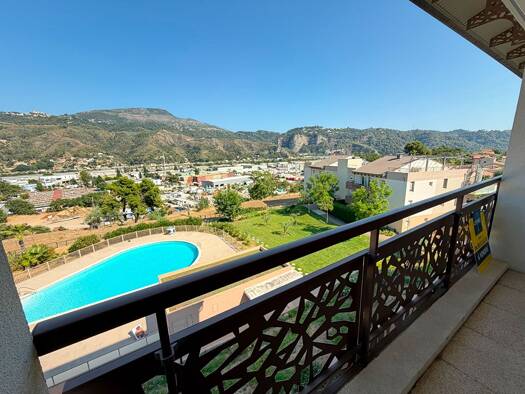 Appartement à vendre 229 000 € 2 pièces 1 chambre 41,7 m² Étage 3/3 Les Ecarts-Village-Plans de Carros Carros 06510