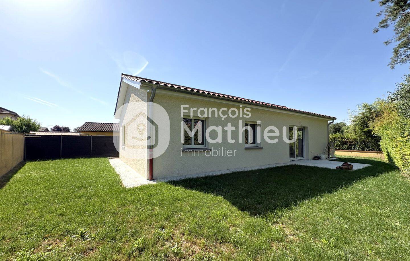 Maison 4 pièces 86 m² · à Saint-André-le-Bouchoux · 86 m² · 245 000 €