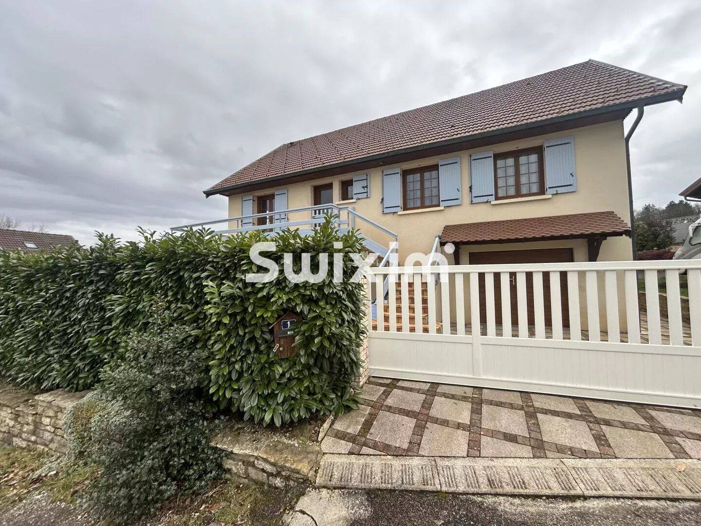 Maison 6 pièces 158 m² · à Orgelet · 158 m² · 1 100 000 €