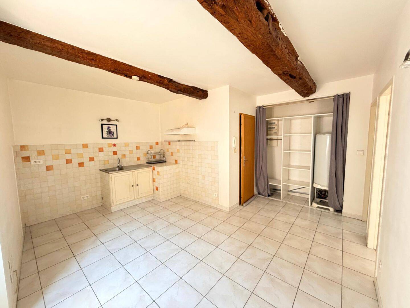 Appartement 2 pièces 30 m² · à Néoules · 30 m² · 460 €