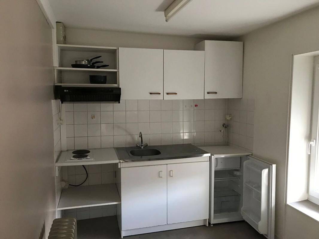 Appartement 2 pièces 30 m² · à Montmarault · 29,7 m² · 335 €/mois