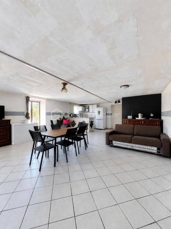 Maison 7 pièces 177 m² · à Janvilliers · 176,7 m² · 167 000 €