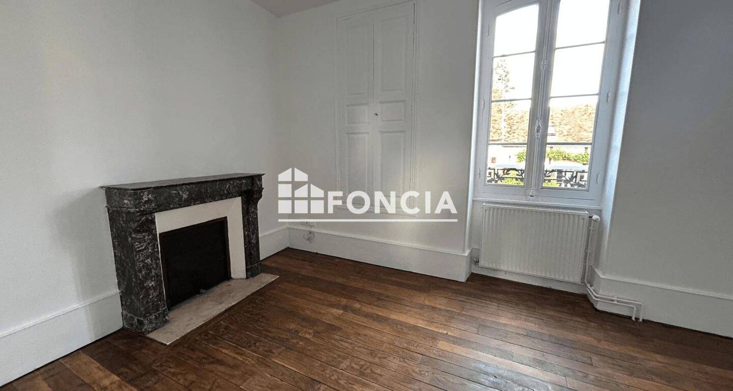 Maison 4 pièces 106 m² · à Semur-en-Auxois · 106 m² · 885 €/mois