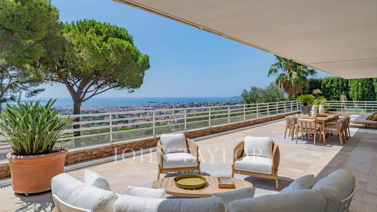 Appartement 5 pièces 200 m² · à Le Cannet · 200 m² · 1 700 000 €