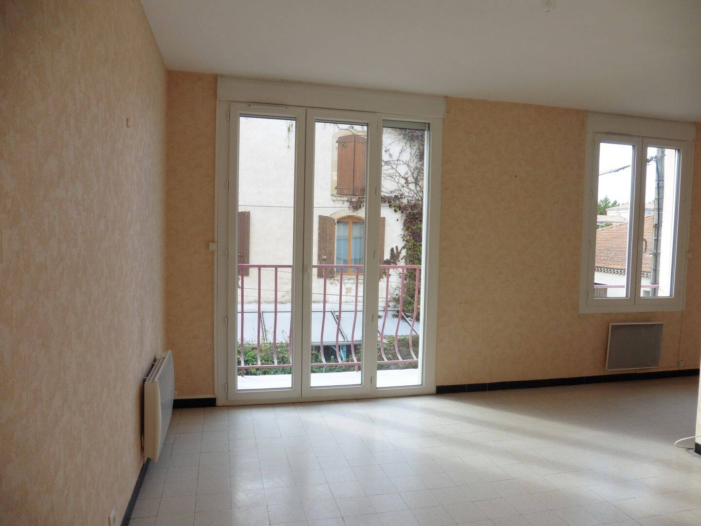 Appartement 4 pièces 73 m² · à Pont-Saint-Esprit · 73,3 m² · 592 €