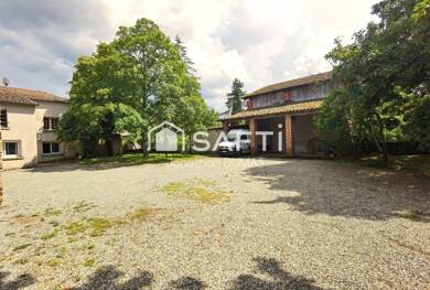 Mas à vendre 370 000 € 16 pièces 8 chambres 283 m² 3 582 m² de terrain Rieucros 09500