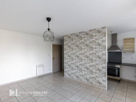 Appartement à vendre 67 000 € 2 pièces 1 chambre 39 m² Étage 1/3 Sainte-Suzanne 25630