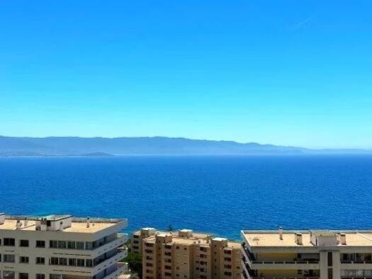 Appartement à vendre 179 000 € 1 pièce 25 m² 5ème étage Résidence des Îles Ajaccio 20000
