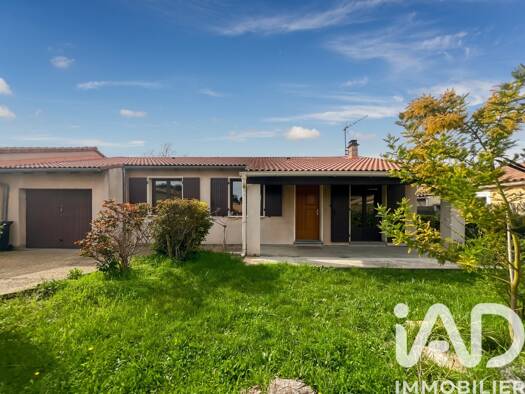 Maison de plain-pied à vendre 206 000 € 4 pièces 3 chambres 88 m² 492 m² de terrain Périurbain Sud Ouest Bagnols-sur-Cèze 30200