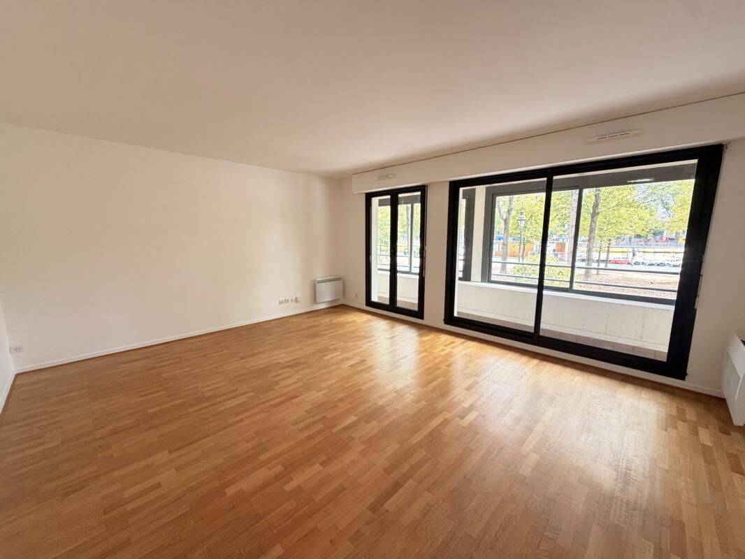 Appartement 4 pièces 82 m² · à Paris 19ème · 82 m² · 2 111 €/mois
