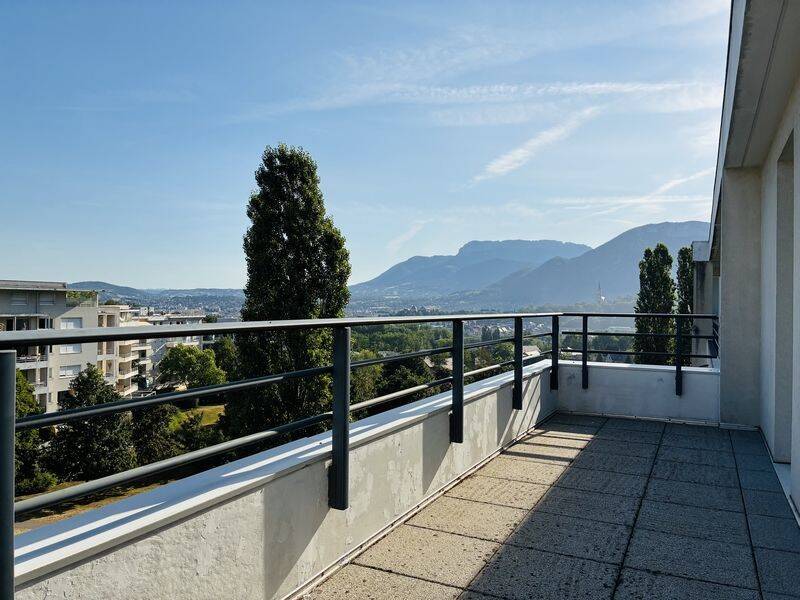 Appartement 5 pièces 101 m² · à Annecy · 100,7 m² · 1 700 €