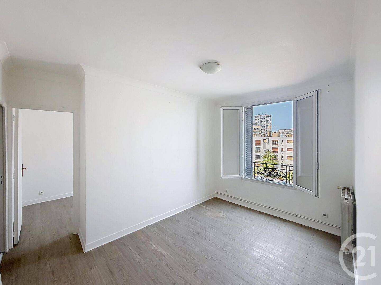 Appartement 2 pièces 33 m² · à Aubervilliers · 32,8 m² · 845 €