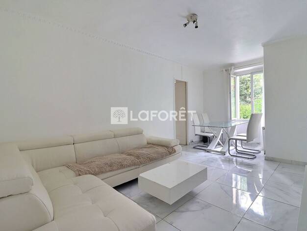 Appartement à vendre 139 000 € 3 pièces 2 chambres 44 m² RDC/4 Sud L'Île-Saint-Denis 93450