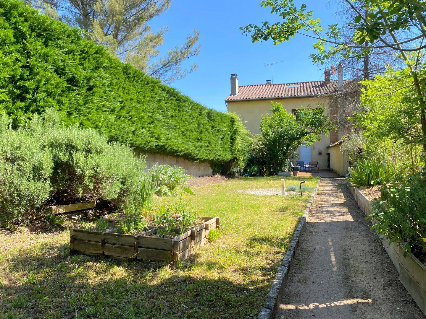 Maison 6 pièces 141 m² · à Belleville-en-Beaujolais · 141,4 m² · 260 000 €