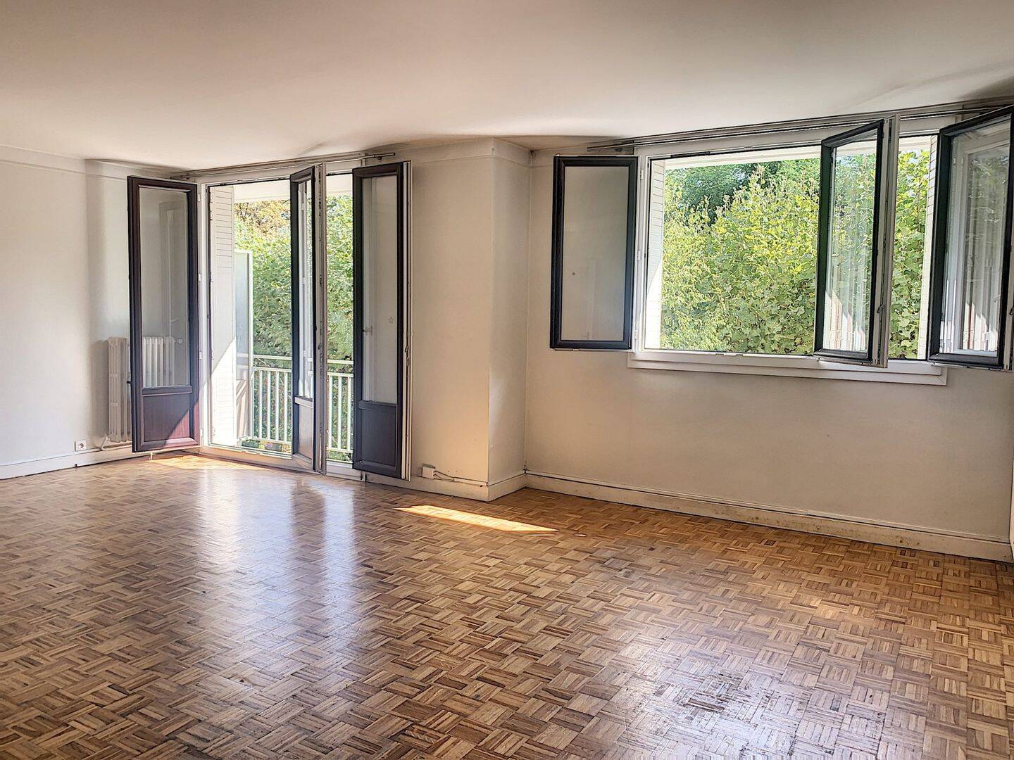 Appartement 4 pièces 86 m² · à Bougival · 85,6 m² · 1 500 €