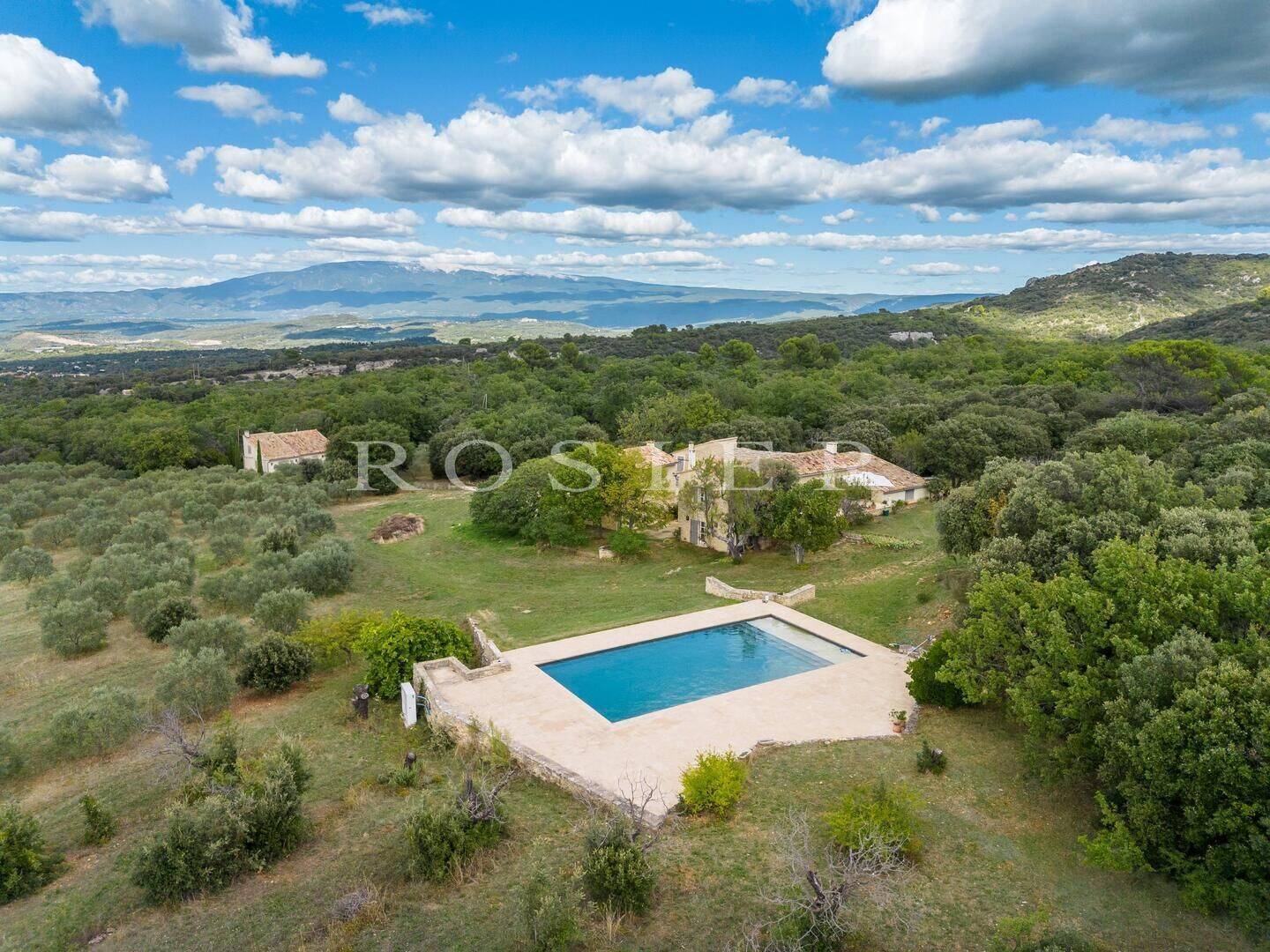 Maison 10 pièces 398 m² · à Venasque · 398 m² · 3 600 000 €