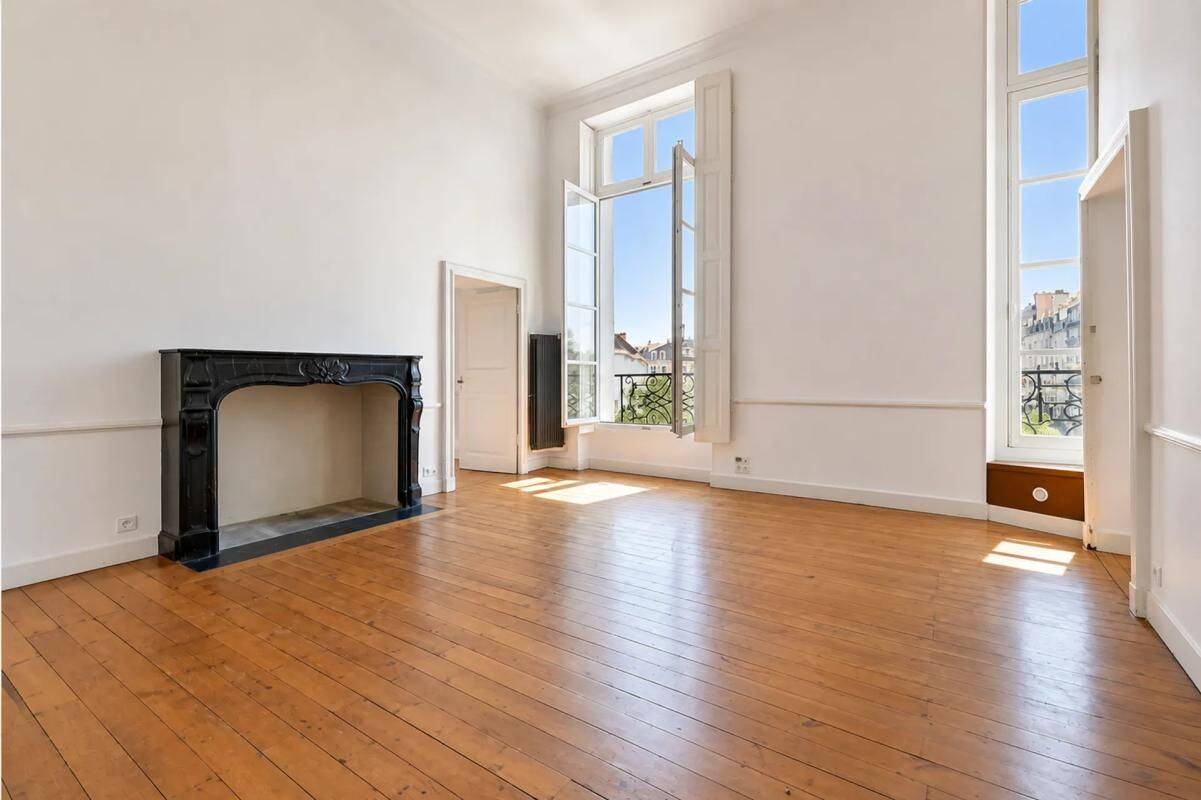 Appartement 4 pièces 126 m² · à Nantes · 126 m² · 299 000 €